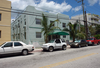 7710 Abbott Ave in Miami Beach, FL - Building Photo - Building Photo