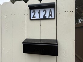 212 Village Ln in Daly City, CA - Building Photo