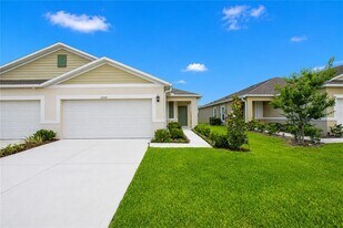 2824 Sunridge Lp in St. Cloud, FL - Building Photo