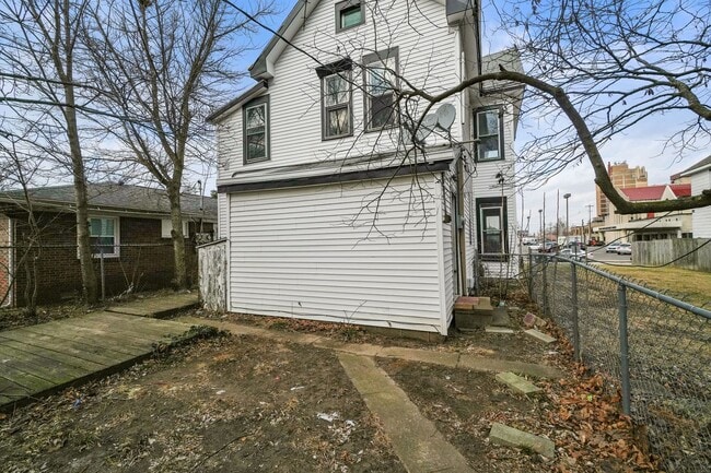 131 W 13th St in Anderson, IN - Building Photo - Building Photo