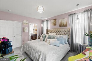 4021 Derby Ct in Cherry Hill Township, NJ - Building Photo