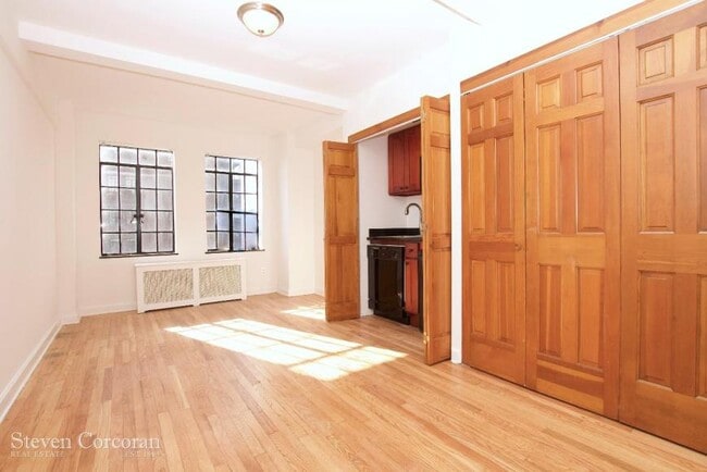 property at 45 Tudor City Pl