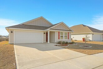 526 Mary Lou Way in Crestview, FL - Building Photo - Building Photo