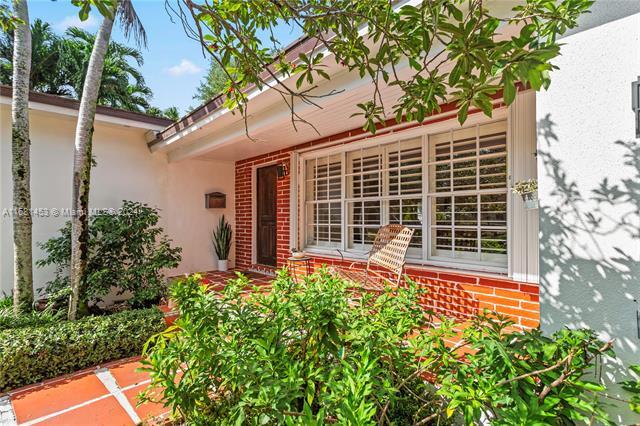 4200 Anderson Rd in Coral Gables, FL - Building Photo - Building Photo