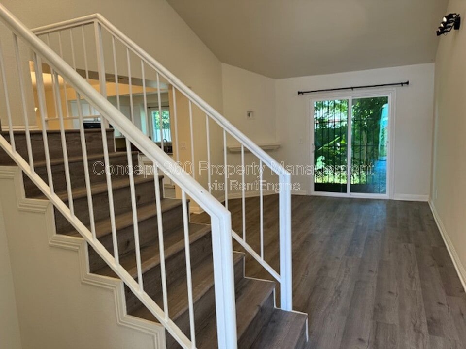 11226 Elliott Ave in El Monte, CA - Building Photo