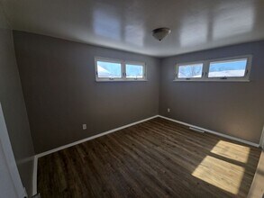 7718 Blackshear Dr in Dayton, OH - Building Photo - Building Photo