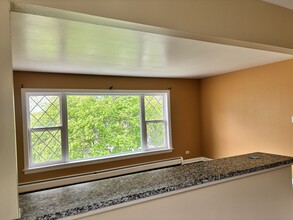 233 S Hale St, Unit 2F in Addison, IL - Building Photo - Building Photo