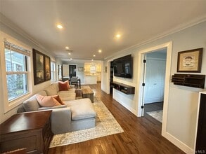 23 West Dr in Port Washington, NY - Building Photo - Building Photo