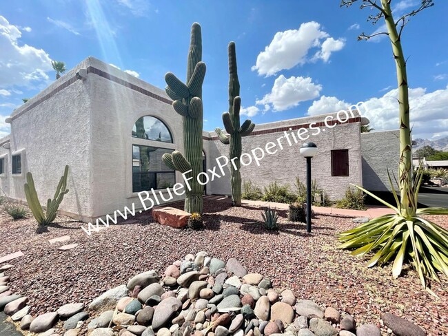 property at 2898 E Weymouth Cir