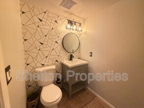 18833 N 43rd Pl in Phoenix, AZ - Building Photo - Building Photo