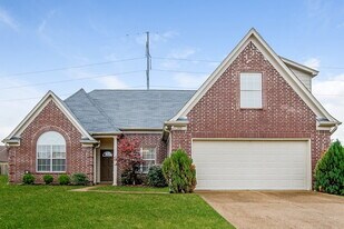 185 Mossy Springs Dr in Oakland, TN - Building Photo