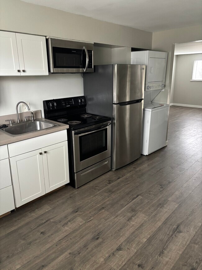 669 Gibbard Ave, Unit D in Columbus, OH - Building Photo - Building Photo