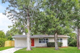 250 N Shade Ave in Sarasota, FL - Building Photo