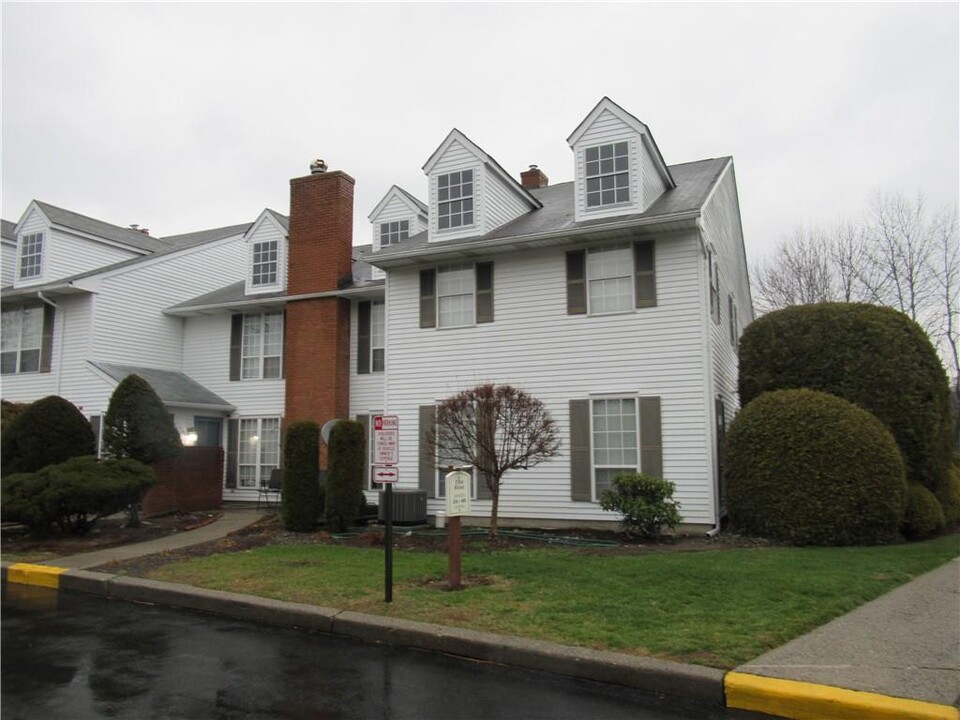 26 The Rise in Warwick, NY - Foto de edificio