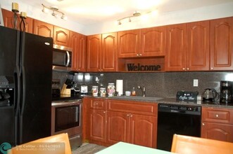 2859 NW 197th Terrace in Miami Gardens, FL - Building Photo - Building Photo