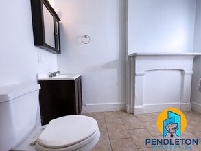 521 E 13th St, Unit 1 in Cincinnati, OH - Foto de edificio - Building Photo