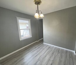 217 S Central Ave in Roxana, IL - Building Photo - Building Photo