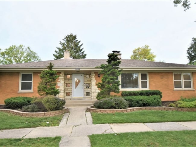 property at 10020 Kent St