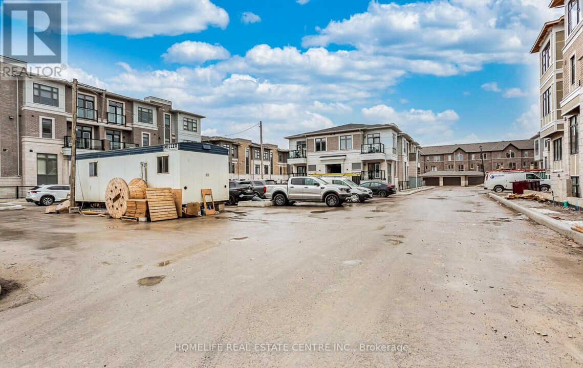 50-650 Halliford Pl in Brampton, ON - Building Photo