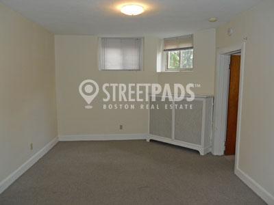 86 Maple St in Malden, MA - Building Photo