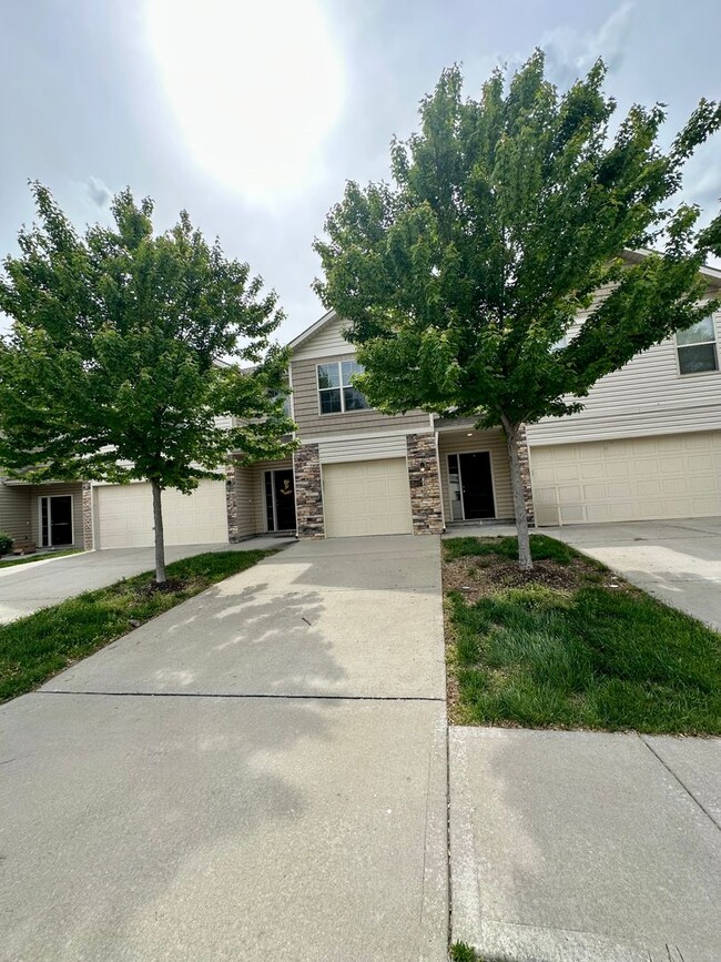 property at 1410 NE Mary Ct