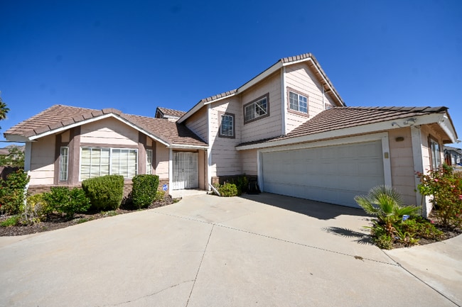 property at 25708 Oak Ct