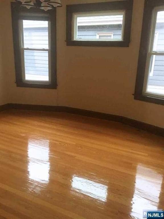 24 Hackett Pl in Rutherford, NJ - Building Photo - Building Photo