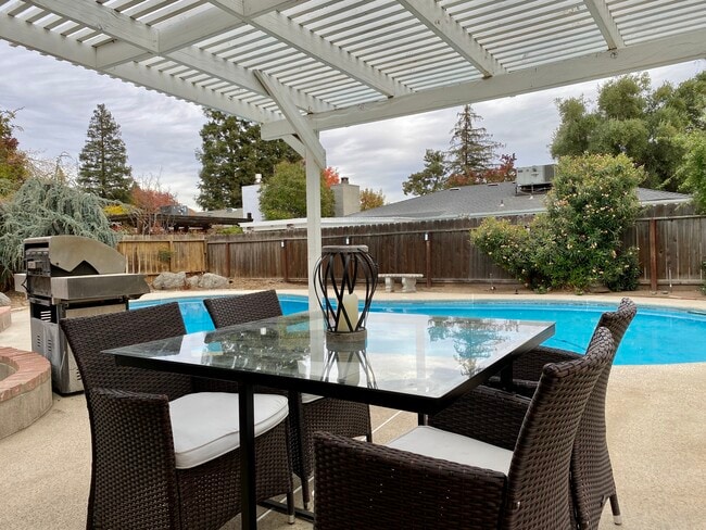 property at 8226 N Poplar Ave