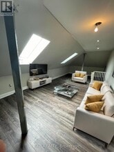 17 Victoria Ave in Cambridge, ON - Building Photo - Building Photo