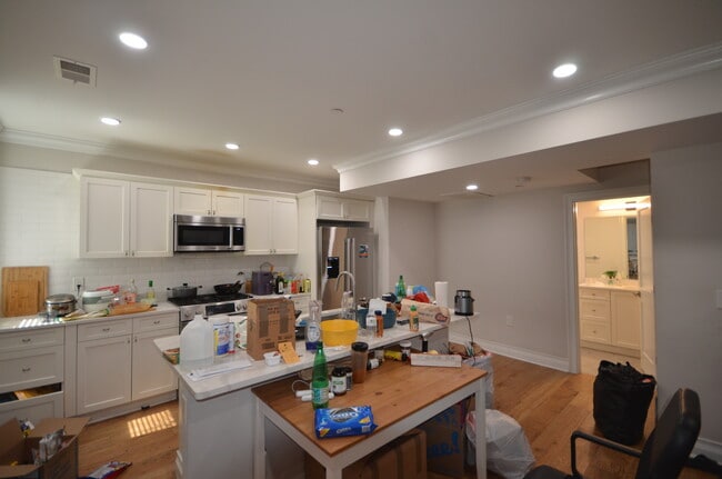 18 Mount Hood Rd, Unit 2