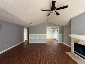 1116 Hidden Creek Dr in Mansfield, TX - Building Photo - Building Photo