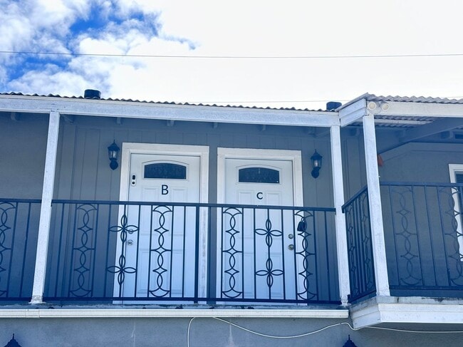 4734 E 57th St, Unit C in Maywood, CA - Foto de edificio - Building Photo