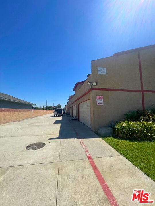 property at 3160 Vineland Ave