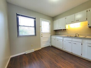 4716 Arthur Ct in Columbus, OH - Foto de edificio - Building Photo