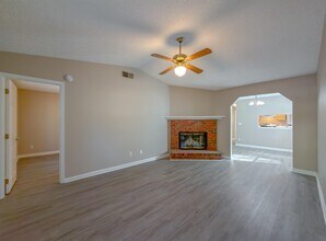 2415 Talco Hills Dr in Tallahassee, FL - Building Photo - Building Photo