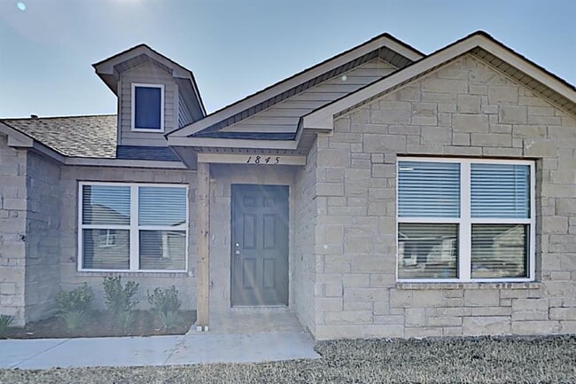 1845 Jack Rabbit Ln in El Reno, OK - Building Photo - Building Photo