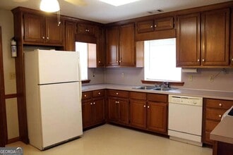 2300 Colham Ferry Rd in Watkinsville, GA - Foto de edificio - Building Photo