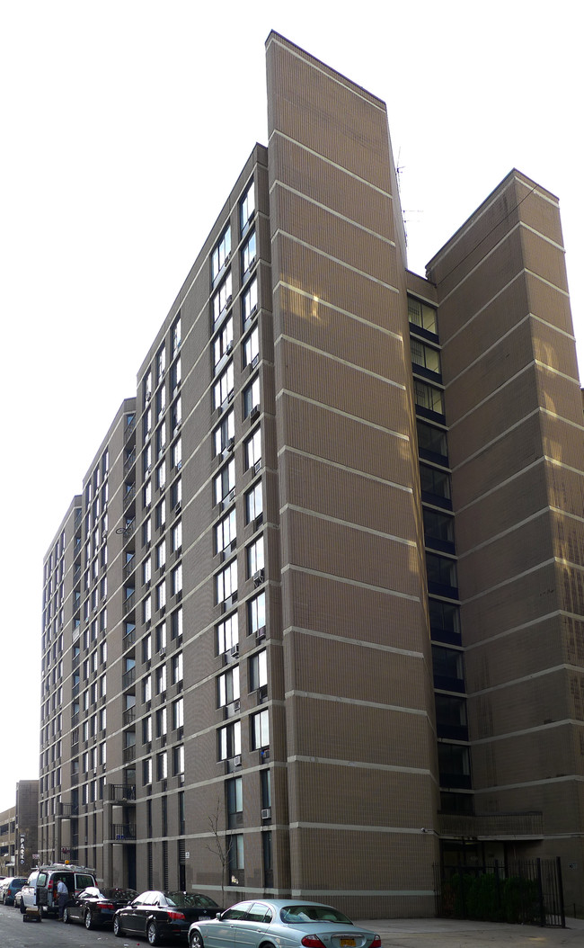 Metro North Riverview Apartments in New York, NY - Building Photo - Building Photo