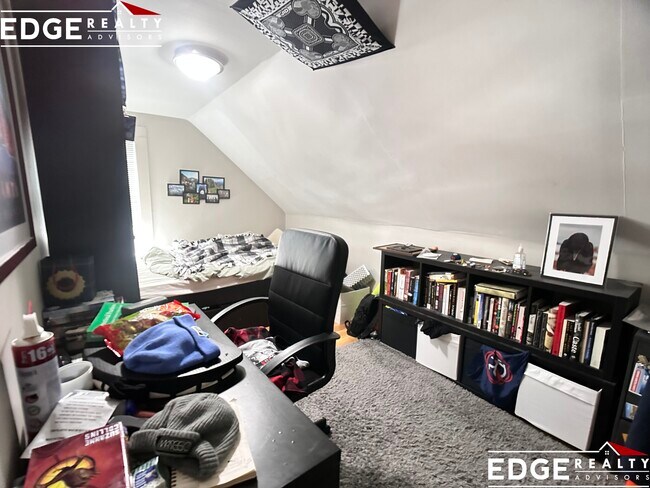 11 Greylock Rd, Unit 1 in Boston, MA - Building Photo - Building Photo