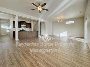 2337 E Danzee Dr in Boise, ID - Building Photo - Building Photo