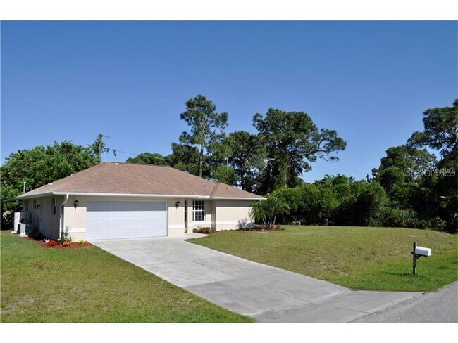 5569 Stephens Rd in Venice, FL - Building Photo - Building Photo