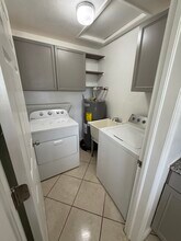 1310 SE 40th Ter in Cape Coral, FL - Building Photo - Building Photo