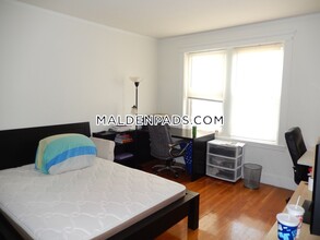 94 Maple St in Malden, MA - Building Photo - Building Photo