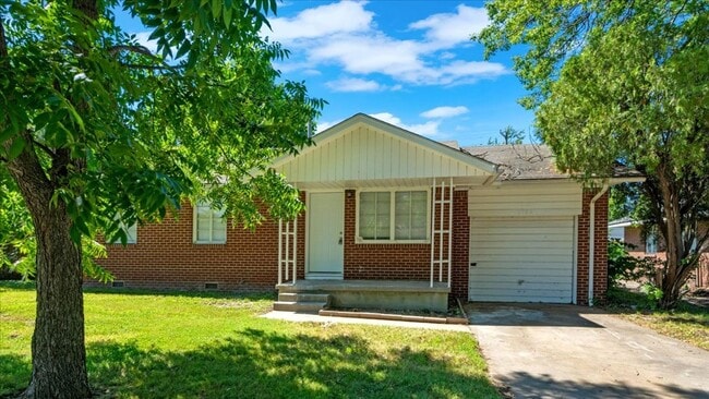 property at 6732 E 27th Pl