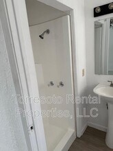 1334 W Lullwood Ave in San Antonio, TX - Building Photo - Building Photo