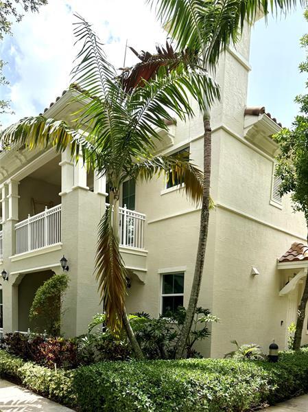 2917 Cascada Isle Way in Hollywood, FL - Building Photo - Building Photo