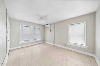 826 3rd St N-Unit -36 in Texas City, TX - Building Photo - Building Photo