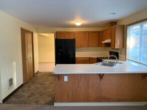 15313 NE 50th St in Vancouver, WA - Building Photo - Building Photo