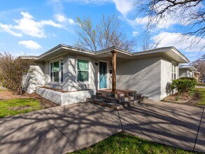 3201 Forest Park Blvd in Fort Worth, TX - Building Photo - Building Photo