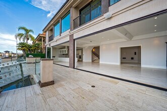 45 Linda Isle in Newport Beach, CA - Building Photo - Building Photo